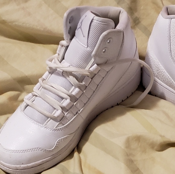 Air Jordan Unisex High Top Gym Shoes - Picture 6 of 8